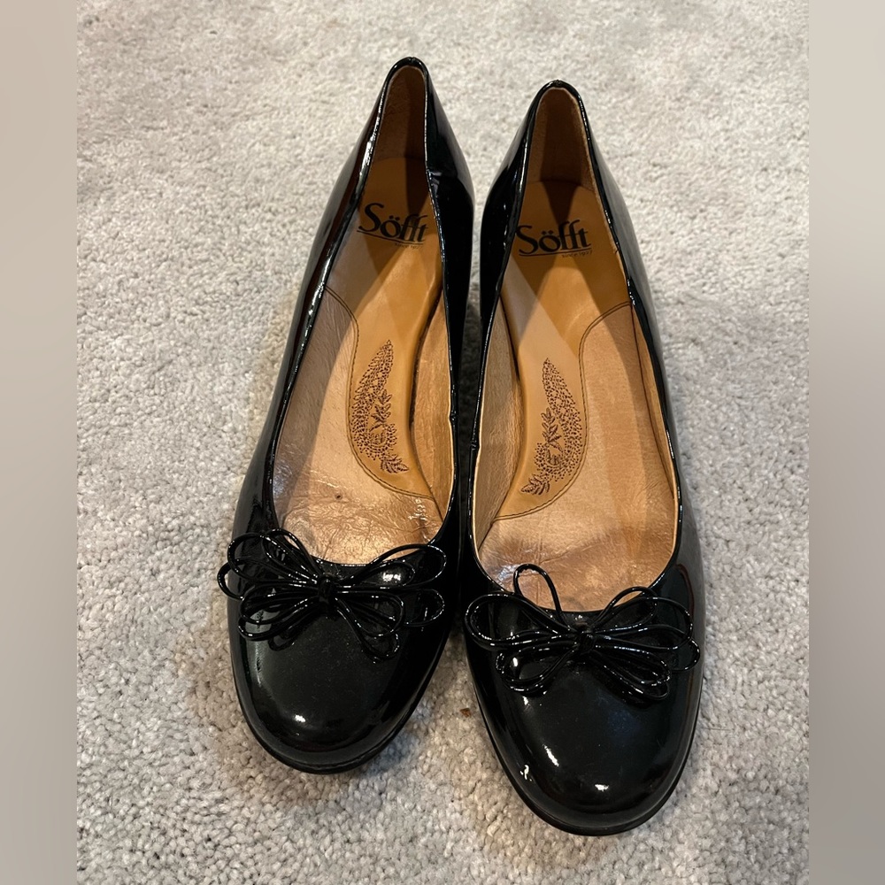 Sofft brand black leather heels - size 8.5